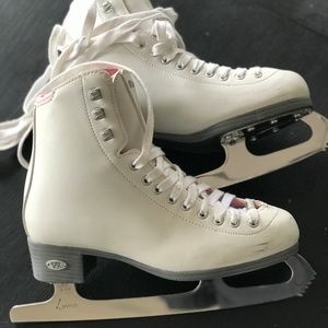 Riedell Pearl Ladies Figure Skates Size 5